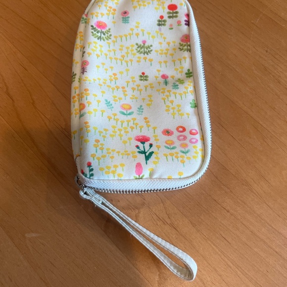Field of flowers Pink Multi-Pocket drawer case Pencil Case - Picture 3 of 5